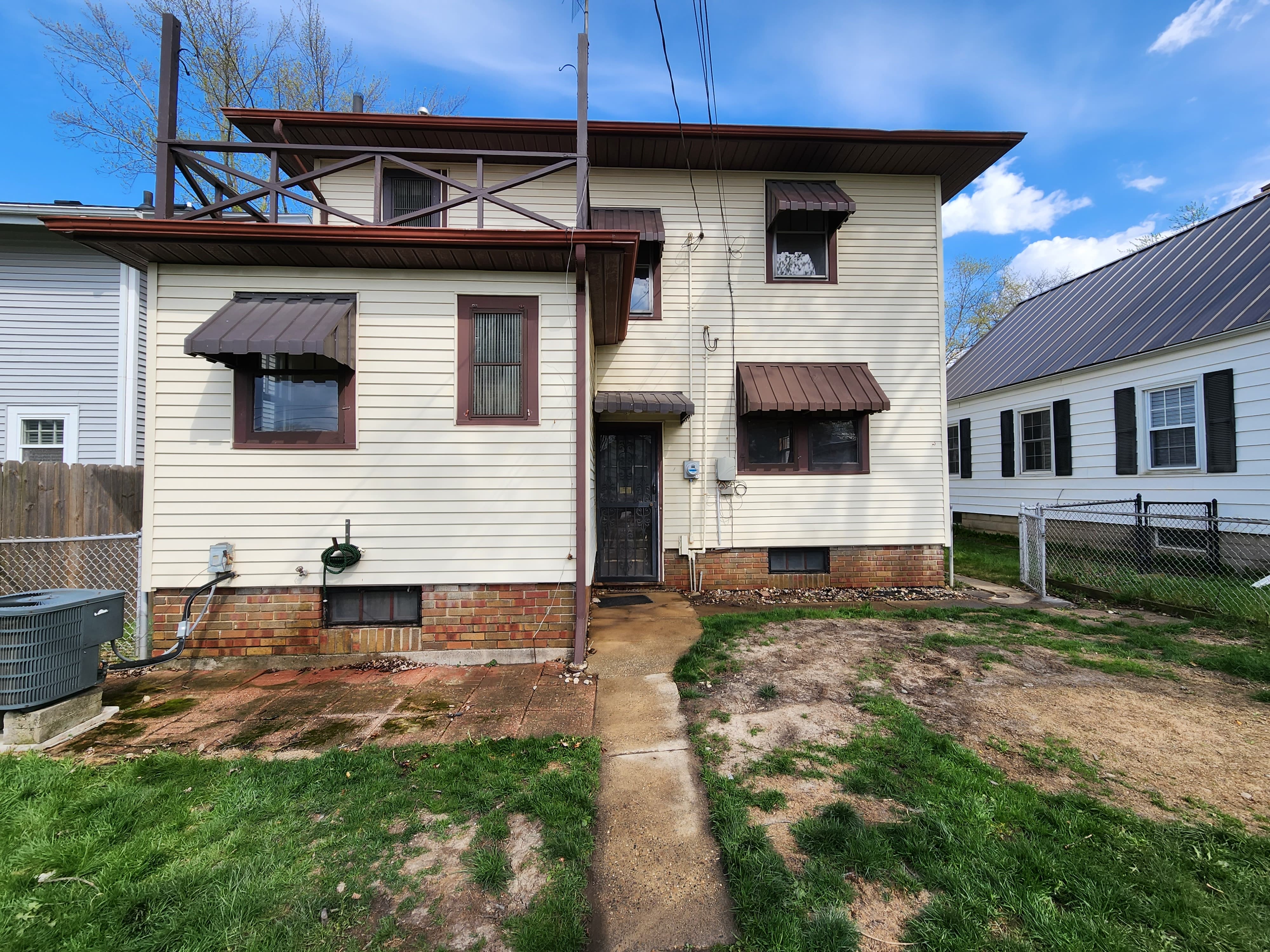 House Washing and Roof Cleaning in Fort Wayne, IN